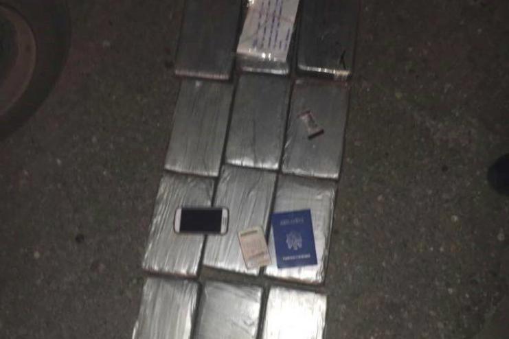 Суд виніс вирок контрабандистам, які налагодили канал переміщення наркотиків транзитом через Україну